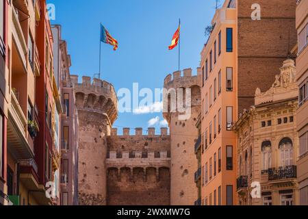 Tours quart, monument historique, ancienne porte du quartier de la vieille ville, Valence, Espagne Banque D'Images