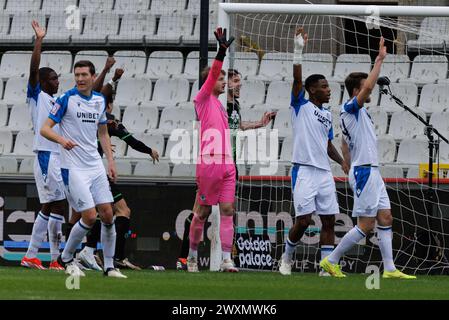 Bruges, Belgique. 01st Apr, 2024. Les joueurs du club photographiés lors d'un match de football entre le cercle Brugge KSV et le Club Brugge KV, lundi 1er avril 2024 à Bruges, le jour 1 (sur 10) des Play-offs des Champions de la première division 'Jupiler Pro League' 2023-2024 du championnat belge. BELGA PHOTO KURT DESPLENTER crédit : Belga News Agency/Alamy Live News Banque D'Images
