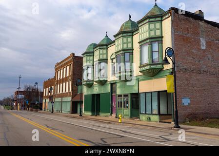 Rockford, Illinois - États-Unis - 28 mars 2024 : bâtiments du centre-ville dans le Midtown District de Rockford, Illinois, États-Unis. Banque D'Images