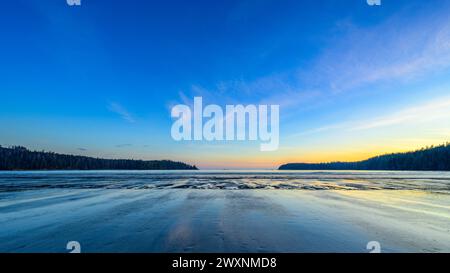 Baie de Pachena au coucher du soleil, sur la côte ouest de l'île de Vancouver Banque D'Images