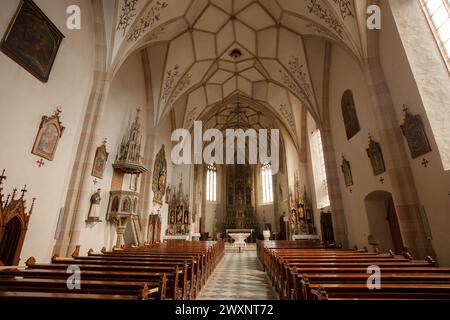 Vue intérieure de l'architecture de l'église de Villandro à Val Isarco, Italie Banque D'Images