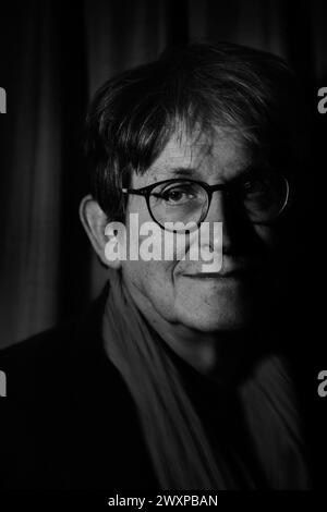 Groupe de discussion de la BBC avec Alan Rusbridger, Jean Seaton, Patrick Younge, modéré par Ed Vulliamy. Tenue au Frontline Club, Paddington, Londres. Banque D'Images