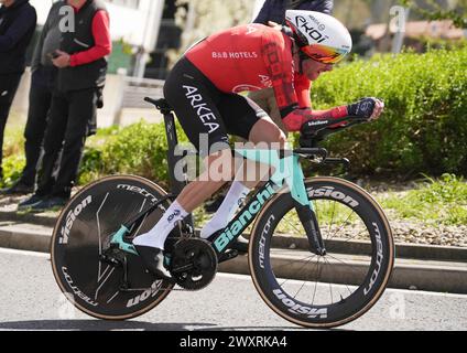 Irun, Espagne. 01st Apr, 2024. Anthony Delaplace des Hôtels Arkéa-B&B pendant l'Itzulia pays Basque 2024, épreuve cycliste, étape 1 Irun - Irun, contre la montre individuel 1er avril 2024 à Irun, Espagne - photo Laurent Lairys/DPPI crédit : DPPI Media/Alamy Live News Banque D'Images