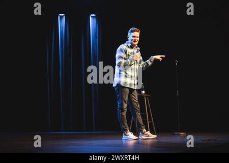 Copenhague, Danemark. 27 mars 2024. Le comédien islandais Ari Eldjarn interprète son spectacle retour de l'islandais à Brême à Copenhague. (Crédit photo : Gonzales photo - Frederikke Jensen). Banque D'Images