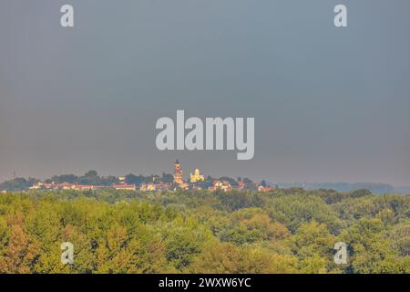 Vue sur l'île de la Grande Guerre et Zemun depuis la forteresse de Belgrade, Kalemegdan, Belgrade, Serbie Banque D'Images
