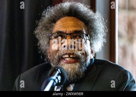 Los Angeles, États-Unis, 1er avril 2024. Le candidat indépendant à la présidence, Dr Cornel West, prend la parole lors d'un événement de campagne à Los Angeles, en Californie, le lundi 1er avril 2024. Banque D'Images