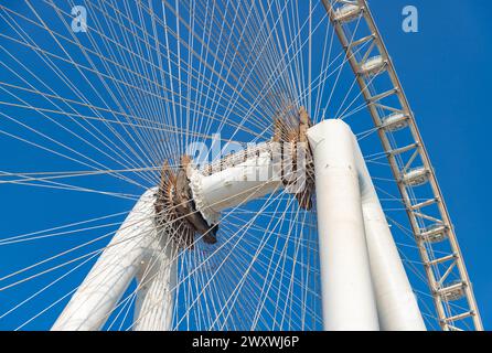 Une photo en gros plan du mécanisme de grande roue Ain Dubai. Banque D'Images