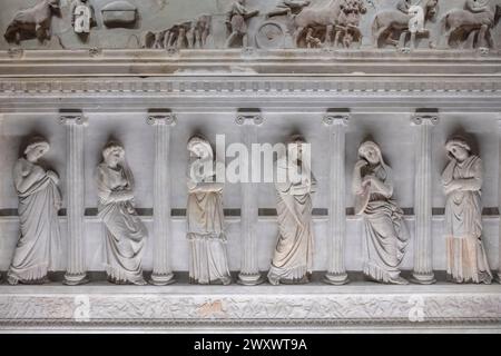 Sarcophage des femmes en deuil, IVe siècle av. J.-C., tombes royales, Sidon, Musée archéologique, Istanbul, Turquie Banque D'Images