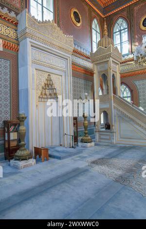 Intérieur de la mosquée Yildiz Hamidiye, 1886, Besiktas, Istanbul, Turquie Banque D'Images