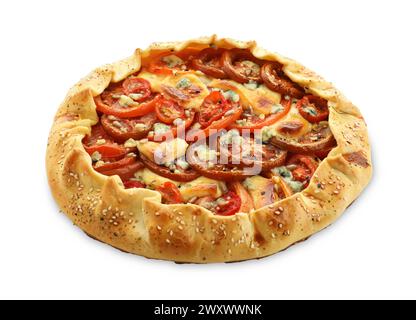 Savoureuse galette à la tomate et au fromage (galette Caprese) isolée sur blanc Banque D'Images