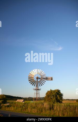 moulin à vent utilisé pour la régulation du débit d'eau dans l'agriculture comme pompe à eau Banque D'Images