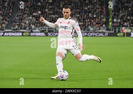 Allianz Stadium, Turin, Italie. 2 avril 2024. Coppa Italia Football ; Juventus versus Lazio ; Filip Kostic du FC Juventus crédit : action plus Sports/Alamy Live News Banque D'Images