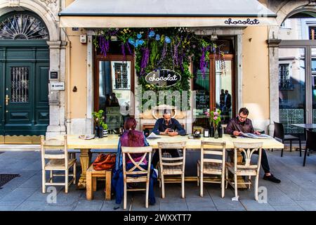 La Mecque pour les amateurs de chocolat, quartier Cavana avec ses nombreux bars et restaurants, Trieste, ville portuaire sur l'Adriatique, Frioul, Italie, Trieste Banque D'Images