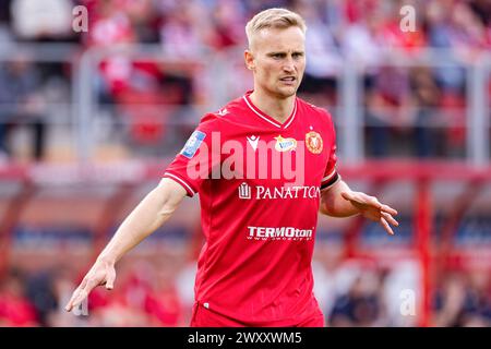 Lodz, Pologne. 01st Apr, 2024. Bartlomiej Pawlowski de Widzew vu lors du match de la Ligue polonaise PKO Ekstraklasa entre Widzew Lodz et Korona Kielce au stade municipal de Widzew Lodz. Score final : Widzew Lodz vs Korona Kielce 3:1. (Photo de Mikolaj Barbanell/SOPA images/Sipa USA) crédit : Sipa USA/Alamy Live News Banque D'Images