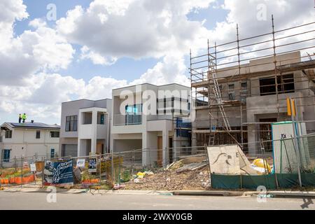 De nouvelles maisons sont construites à Kellyville, banlieue de Hills Shire à Sydney, où la demande de logements est importante, Sydney, Nouvelle-Galles du Sud, Australie, 2024 Banque D'Images