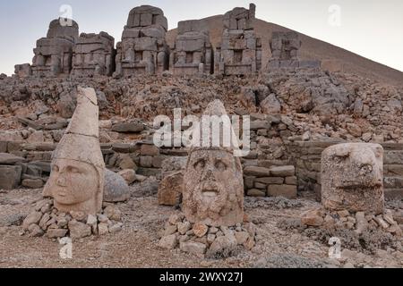 Terrasse est, Mont Nemrut, Nemrud, province d'Adiyaman, Turquie Banque D'Images