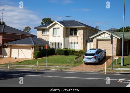 Banlieue de Glenwood dans l'ouest de Sydney avec de grandes maisons individuelles, Western Sydney, NSW, Australie Banque D'Images