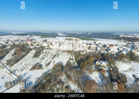 Vue hivernale de la région d'Absberg sur le lac Kleiner Brombachsee en moyenne Franconie Banque D'Images