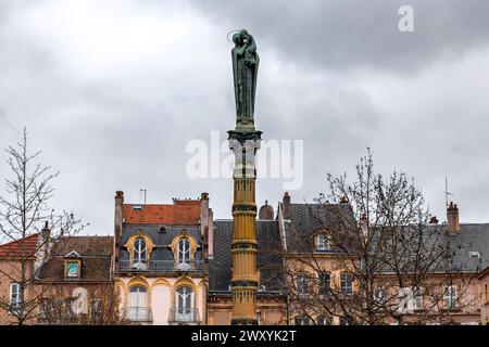 Vue depuis la place Saint Jacques à Metz, France. Banque D'Images