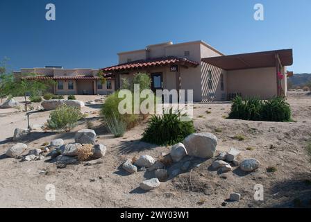 Une maison dans le désert à Twentynine Palms, CA Banque D'Images