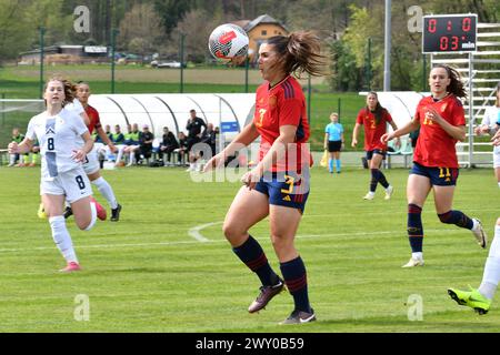 Bakovci, Slovénie. 03rd Apr, 2024. Bakovci, Slovénie, 03 avril 2024 : Adriana Ranera, espagnole (C), en action lors des qualifications du Championnat d'Europe féminin des moins de 19 ans de l'UEFA, deuxième manche du groupe A entre l'Espagne et la Slovénie au stade SRC Bakovci, Bakovci, Slovénie. (Igor Kupljenik/SPP) crédit : SPP Sport Press photo. /Alamy Live News Banque D'Images