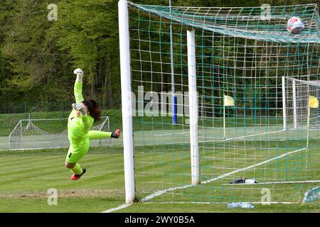 Bakovci, Slovénie. 03rd Apr, 2024. Bakovci, Slovénie, 03 avril 2024 : Nusa Vidrih, de Slovénie, lors de la deuxième manche des qualifications du Championnat d'Europe féminin des moins de 19 ans de l'UEFA groupe A entre l'Espagne et la Slovénie au stade SRC Bakovci, Bakovci, Slovénie. (Igor Kupljenik/SPP) crédit : SPP Sport Press photo. /Alamy Live News Banque D'Images