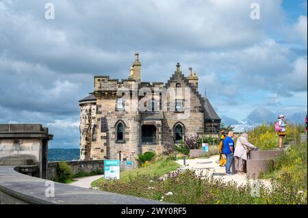 Vue de l'Observatoire House surplombant le centre-ville, Calton Hill, Édimbourg, Écosse, Royaume-Uni Banque D'Images