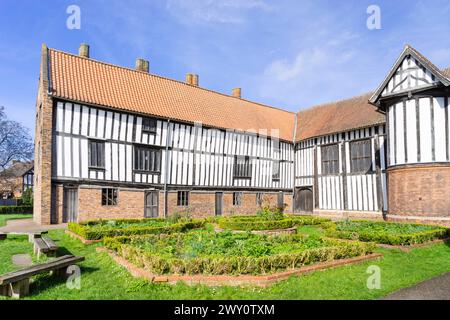 Gainsborough Old Hall manoir médiéval extérieur Gainsborough Lincolnshire Angleterre Royaume-Uni GB Europe Banque D'Images