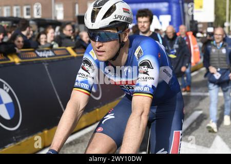 Schoten, Belgique. 03rd Apr, 2024. Le belge Tim Merlier de Soul célèbre sa victoire sur la course masculine de la 112e édition de l'épreuve cycliste d'une journée Scheldeprijs, 205, à 3 km de Terneuzen, pays-Bas à Schoten, Belgique, sur %datetext. BELGA PHOTO %Photographer crédit : Belga News Agency/Alamy Live News Banque D'Images