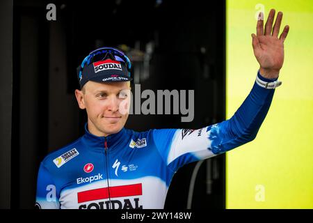 Schoten, Belgique. 03rd Apr, 2024. Le belge Tim Merlier célèbre sur le podium de la course masculine de la 112e édition de l'épreuve cycliste d'une journée Scheldeprijs, 205, à 3 km de Terneuzen, pays-Bas à Schoten, Belgique, sur %datetext. BELGA PHOTO %Photographer crédit : Belga News Agency/Alamy Live News Banque D'Images