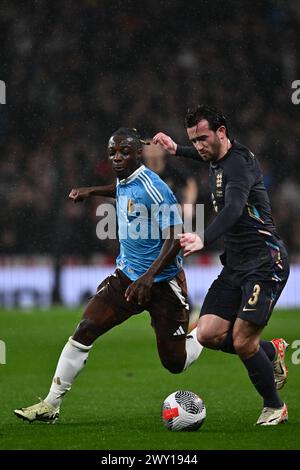 LONDRES, ANGLETERRE - MARS 26 : Jeremy Doku, Ben Chilwell en action lors du match amical international entre l'Angleterre et la Belgique au stade de Wembley Banque D'Images