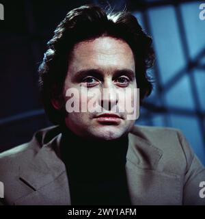 Kino, Kino, ZDF Filmmagazin, 1976, prominenter Gast : Michael Douglas, amerikanischer Schauspieler, er spricht über Seine Rolle als Inspector Steve Keller in der US TV Serie : Die Strassen von San Francisco, Originaltitel : The Streets of San Francisco. Banque D'Images