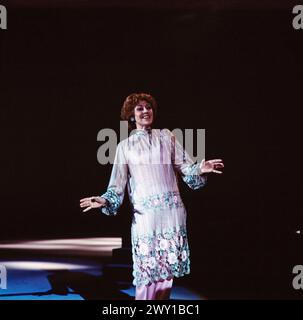 8 x 1 dans Noten, ZDF Fernsehshow, Deutschland, 1979, In der Show : Caterina Valente Banque D'Images