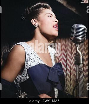 BILLIE HOLIDAY (1915-1959) chanteuse américaine de jazz et de swing au Downbeat Jazz Club, New York, en 1947 Banque D'Images