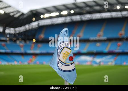 Vue générale du stade Etihad et drapeau de coin, domicile de Manchester City devant le match de premier League Manchester City vs Aston Villa au stade Etihad, Manchester, Royaume-Uni, 3 avril 2024 (photo de Mark Cosgrove/News images) Banque D'Images