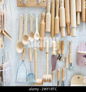 Équipement de cuisine en bois à l'exposition Banque D'Images