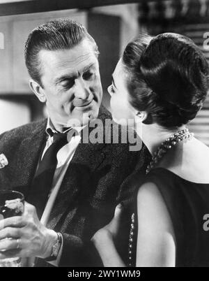 Kirk Douglas, Barbara Rush, sur le plateau du film, 'Strangers When We Meet', Columbia Pictures, 1960 Banque D'Images