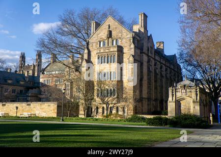 Anne T. & Robert M. Bass Library, vue extérieure, Yale University, New Haven, Connecticut, ÉTATS-UNIS Banque D'Images