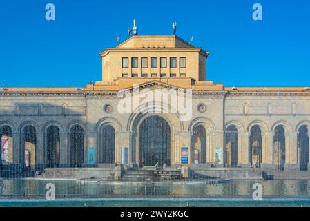 Vue au lever du soleil du Musée d'histoire d'Arménie à Erevan Banque D'Images