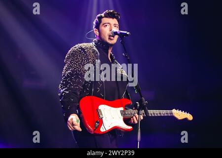 Milan, Italie. 03rd Apr, 2024. Milan, les Kolors se produisent en concert pour la première fois au Forum Assago. Sur la photo : Antonio Alex Stash Fiordispino crédit : Agence photo indépendante/Alamy Live News Banque D'Images