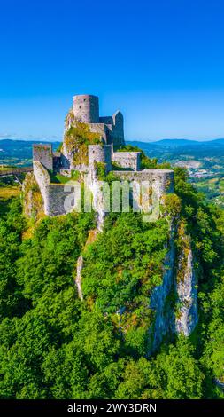 Vue panoramique de la forteresse de Srebrenik en Bosnie-Herzégovine Banque D'Images