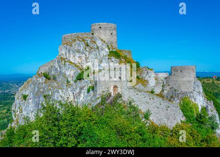 Vue panoramique de la forteresse de Srebrenik en Bosnie-Herzégovine Banque D'Images