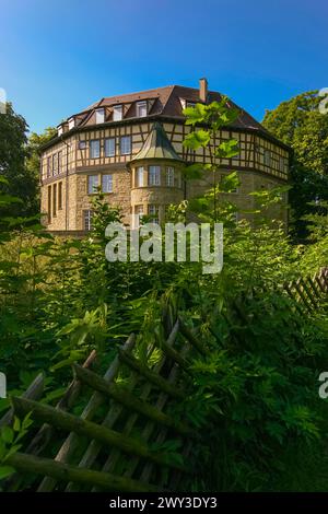 Château à douves de Sachsenheim, château de Grosssachsenheim, ancien château à douves, architecture, bâtiment historique du XVe siècle, à colombages Banque D'Images