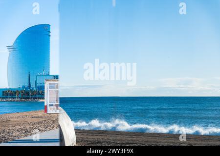 Plage au Vieux Port de Barcelone, Espagne Banque D'Images