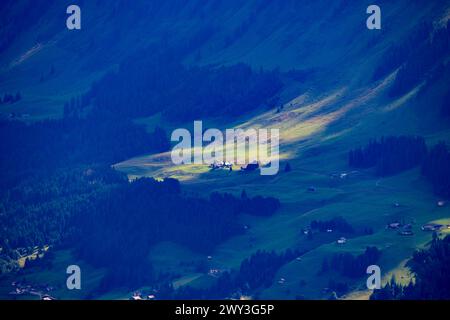 Panorama de Hoher Ifen, 2230m, dans Kleinwalsertal, Allgaeu, Vorarlberg, Autriche Banque D'Images