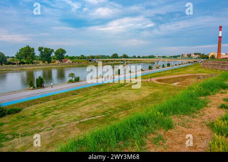 Rive de la rivière Drava à Osijek, Croatie Banque D'Images