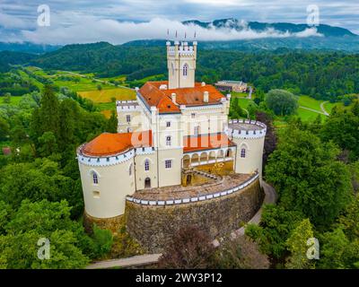 Vue aérienne du château de Trakoscan en Croatie Banque D'Images