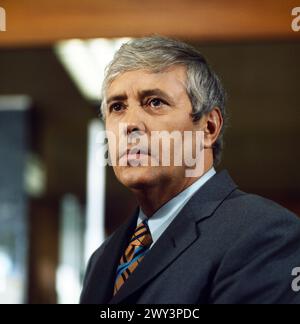 Kleine Bank mit schlechten Noten, Fernsehfilm, Deutschland 1975, Regie : Eberhard Pieper, Darsteller : Jochen Schmidt Banque D'Images