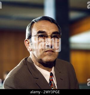 Kleine Bank mit schlechten Noten, Fernsehfilm, Deutschland 1975, Regie : Eberhard Pieper, Darsteller : Frank strass Banque D'Images