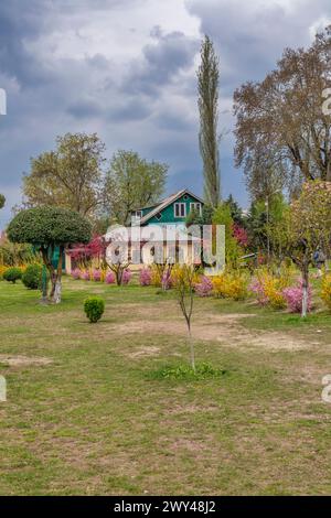 Shalimar Bagh, jardin moghol, XVIIe siècle, Srinagar, Cachemire, Inde Banque D'Images